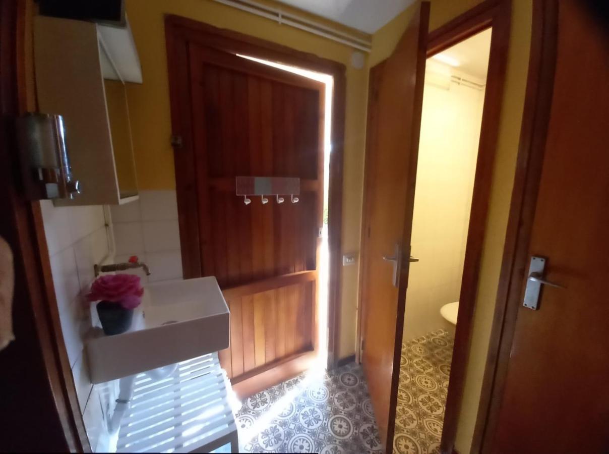 Casa Acogedora Familiar Con Piscina Palleja Bagian luar foto