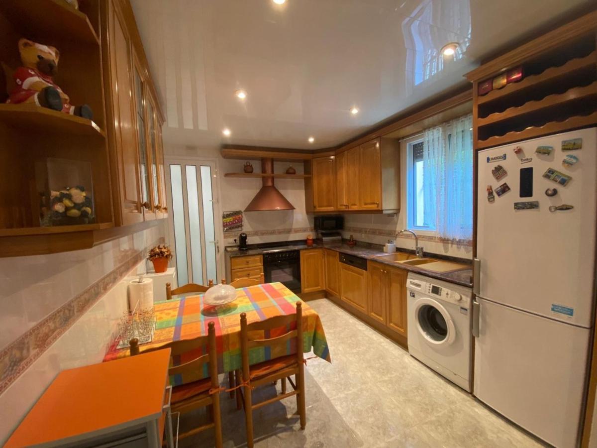 Casa Acogedora Familiar Con Piscina Palleja Bagian luar foto