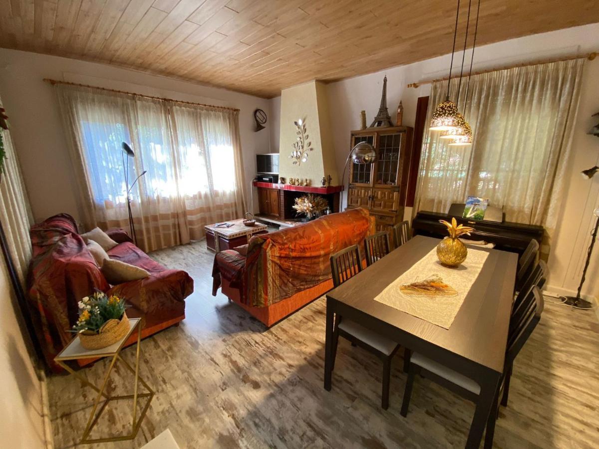 Casa Acogedora Familiar Con Piscina Palleja Bagian luar foto