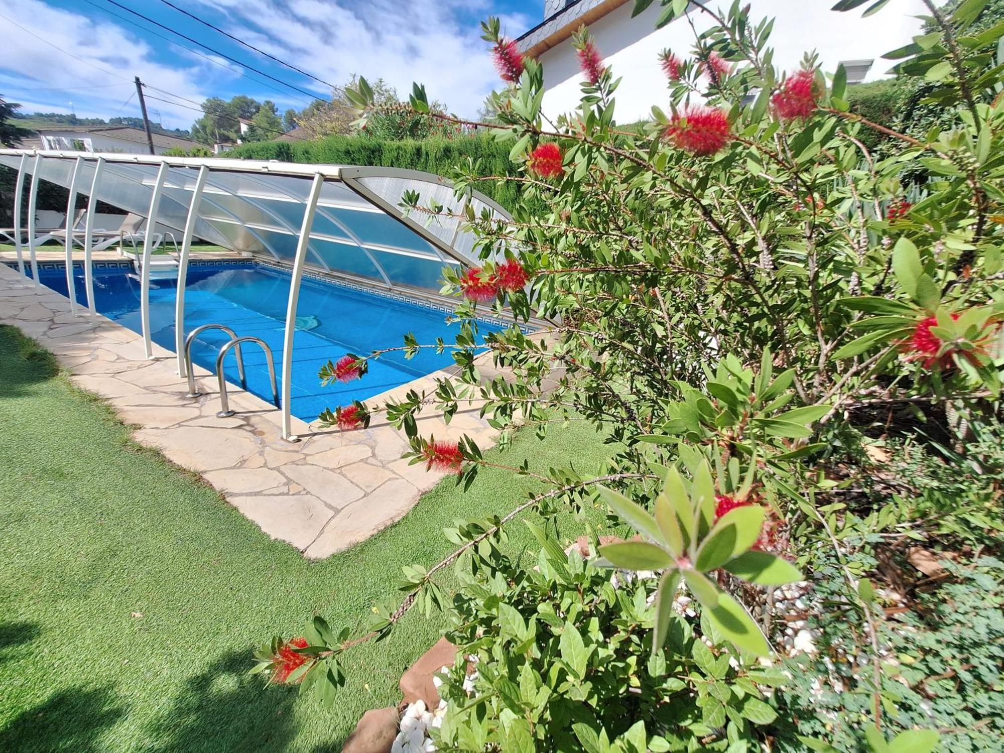 Casa Acogedora Familiar Con Piscina Palleja Bagian luar foto